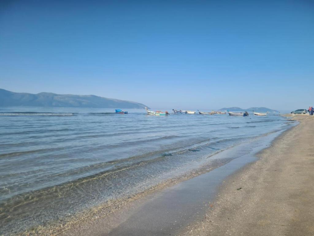 Beachfront With Hotel Facilities Vlorë Buitenkant foto